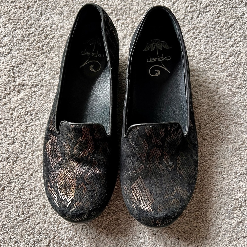 Dansko Women's Size 37 Olivia Leather Slip On Flats Snake Print Bronze/Black